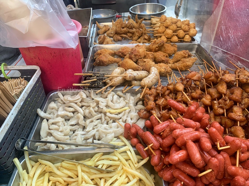 西螺張炸雞&rang;西螺小吃 &bull; 在地超人氣銅板美食，超搶手的雞翅，酥脆又多汁，手腳慢的就不好意思，請等下一鍋 @嘿!部落!