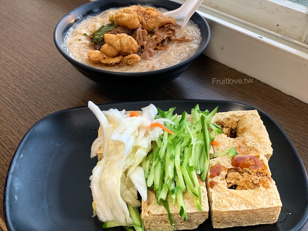 非常香臭豆腐&rang;台中南區美食，台中臭豆腐推薦，在地人氣臭豆腐，一開店饕客不間斷，臭豆腐 麵線糊美味的下午茶套餐 @嘿!部落!