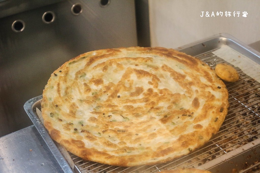 佳元蔥油餅舖 有9種口味的不油膩香酥脆蔥油餅 @J&A的旅行