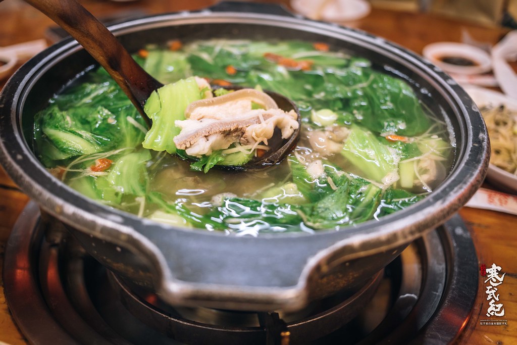 【中肯‧食記】林家蔬菜羊肉爐．捷運中山國小站｜吉林路老字號羊肉爐．蔬菜湯底清爽可口．冬季溫補老饕最愛！ @嘿!部落!