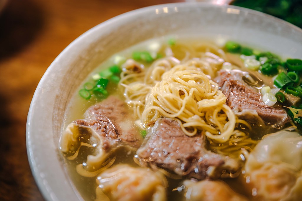 即時熱門文章：【中肯‧食記】大膽牛腩麵．捷運中山國中站｜遼寧街正宗港式牛腩麵．香港味咖喱雲吞都美味．遼寧街美食推薦！
