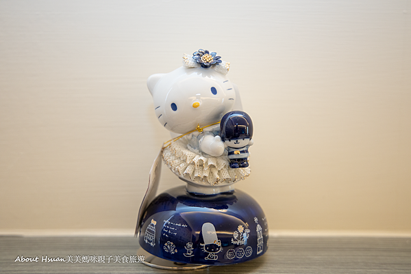 聖誕禮物推薦 來自日本手工製作的瀨戶燒-45週年Hello Kitty花邊陶製人偶旋轉音樂盒娃娃 @嘿!部落!