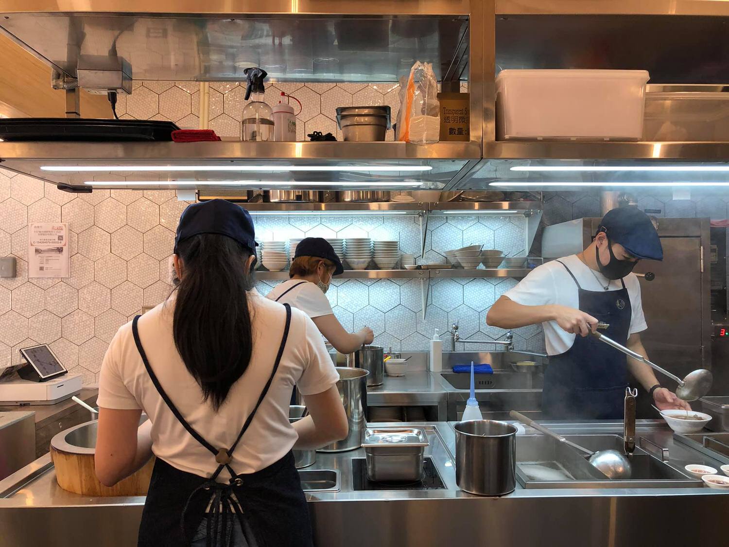 基隆美食．杉仔桶米糕研究所 基隆仁四店│呷澎湃！源自宜蘭的文青魚鬆米糕配台灣牛雜湯 @嘿!部落!