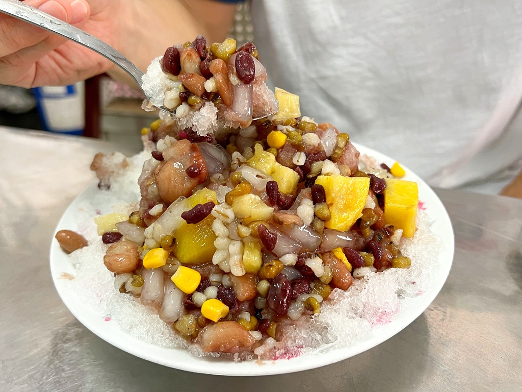 小涼園冰菓室 頭城在地近70年的古早味剉冰專賣店 招牌八寶冰必點 夏季限定 @嘿!部落!