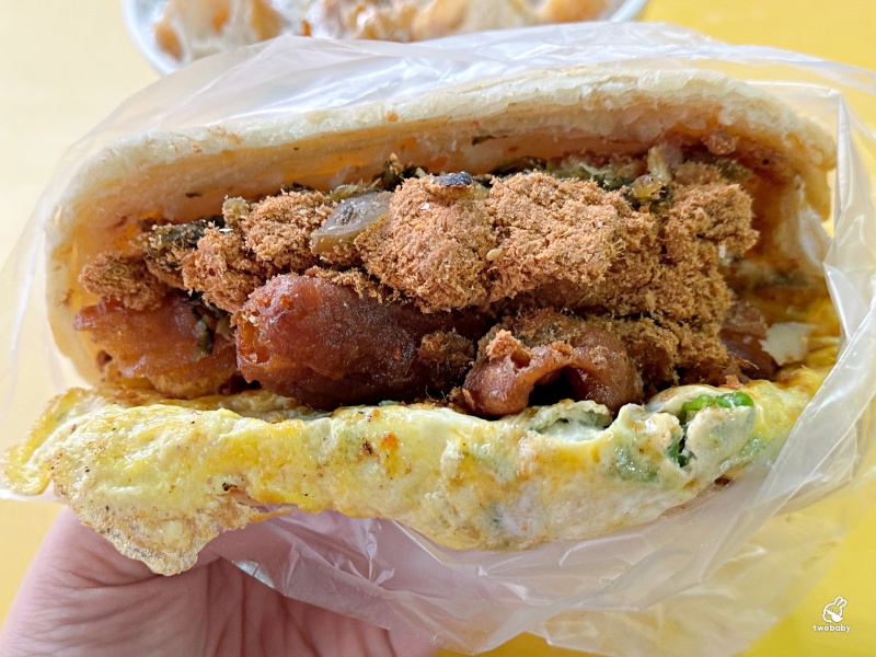 幸福豆漿大王 在地人最愛的銅板美食 爆料的特製燒餅夾蛋 35元就飽到中午！ @嘿!部落!