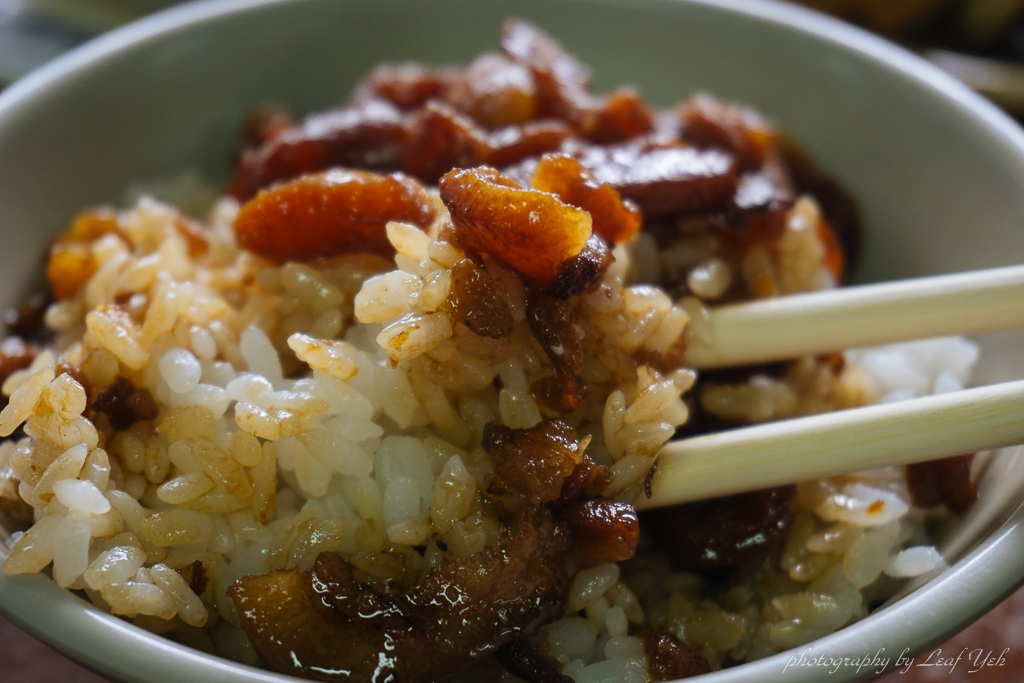 【台北】矮仔財滷肉飯│黏嘴不膩嘴，好吃魯肉飯在北投！北投市場滷肉飯、北投市場美食小吃 @嘿!部落!