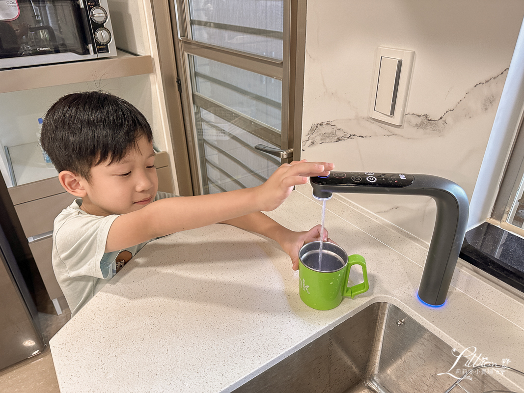 瞬熱飲水機推薦：3M IH1000櫥下型瞬熱式熱飲機安裝與開箱、保養，紅外線精準偵測，出水溫度更為精確，喝咖啡、泡奶更加輕鬆 @嘿!部落!