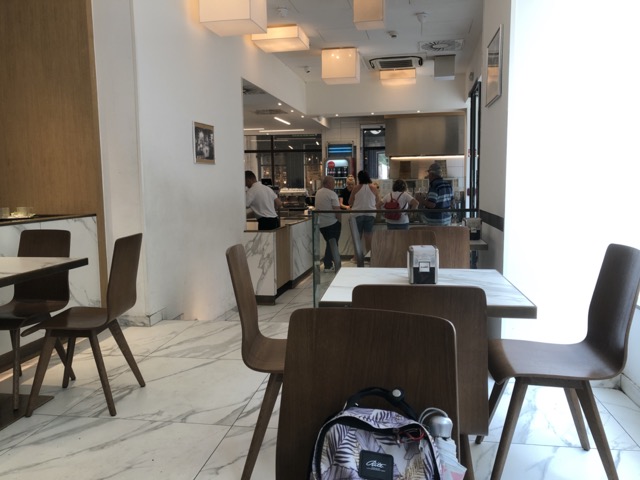 [二日遊系列] Moln&aacute;r’s K&uuml;rtőskal&aacute;cs 布達佩斯煙囪卷 @嘿!部落!