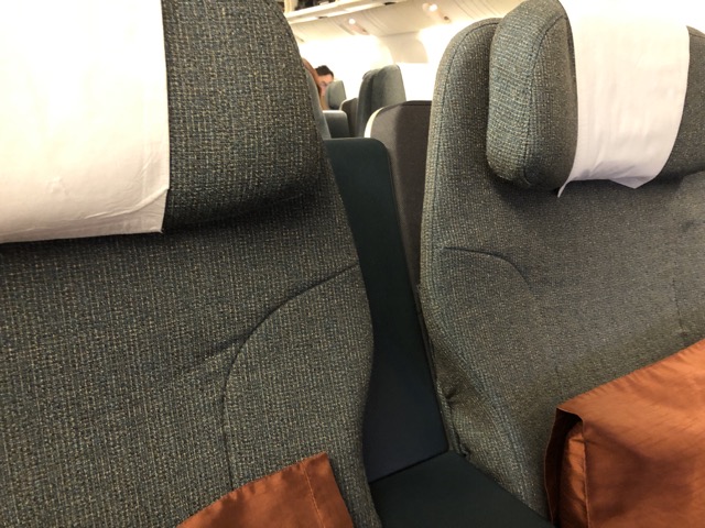 [飛行體驗] CX451 國泰航空商務艙 (TPE台灣桃園 – HKG香港) @嘿!部落!