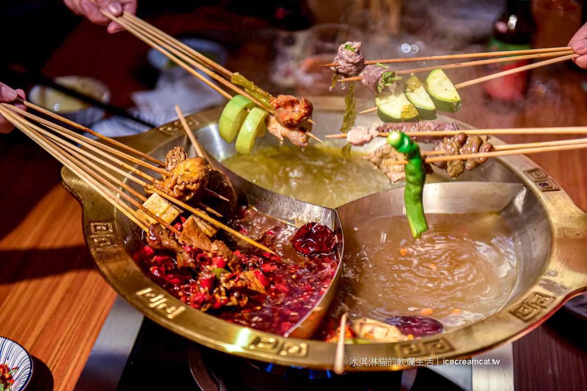 西門美食|ABV 串串啤酒館宵夜餐廳/麻辣串串/重慶火鍋/賓士鍋/啤酒 西門美食|ABV 串串啤酒館宵夜餐廳/麻辣串串/重慶火鍋/賓士鍋/啤酒