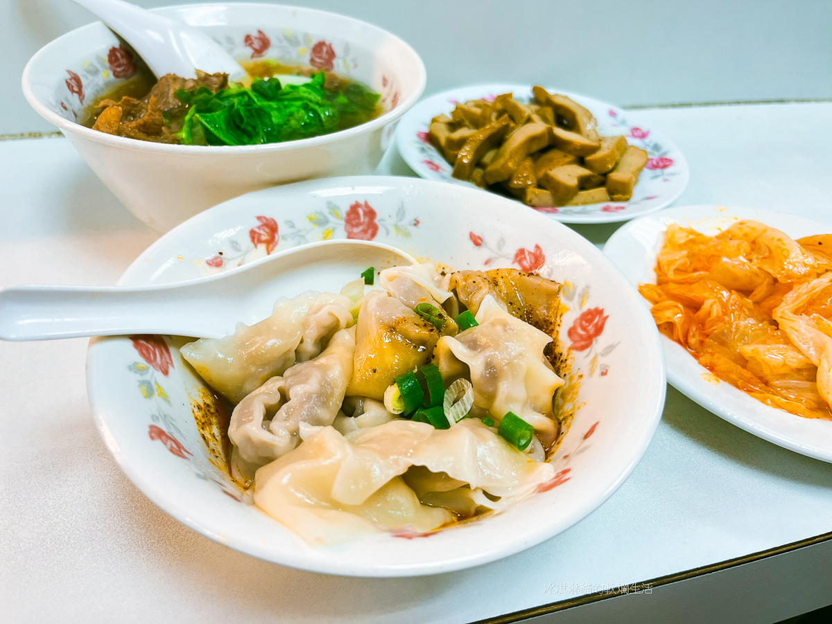 忠孝敦化美食｜美景紅油抄手台北東區必吃，為了紅油抄手要排隊也值得！(菜單) @嘿!部落!