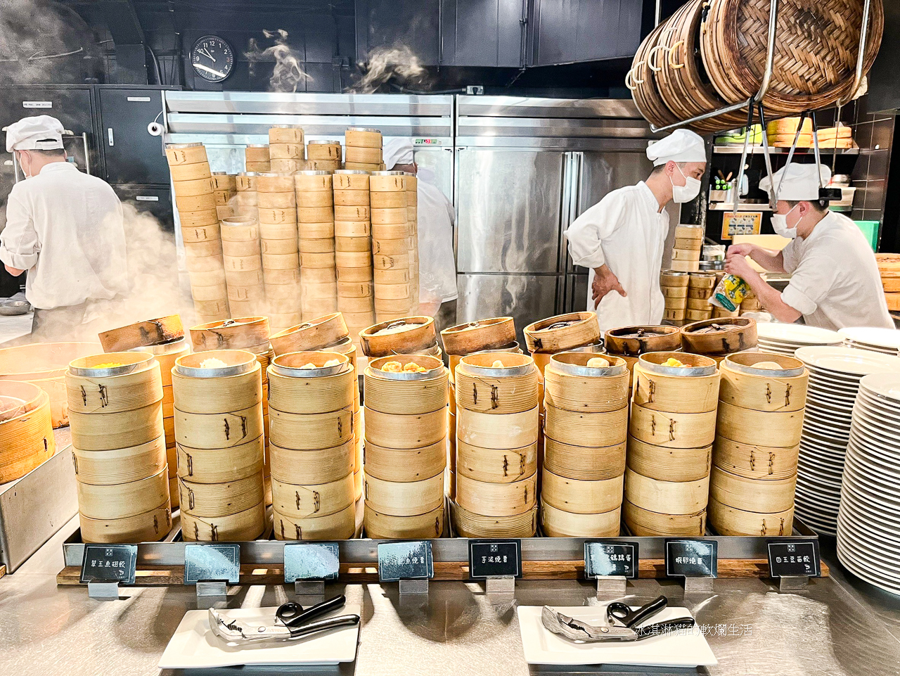 村民食堂廚窗港點士林官邸店｜台北吃到飽爆滿限位！港點逼近零負評，單點水準！ @嘿!部落!