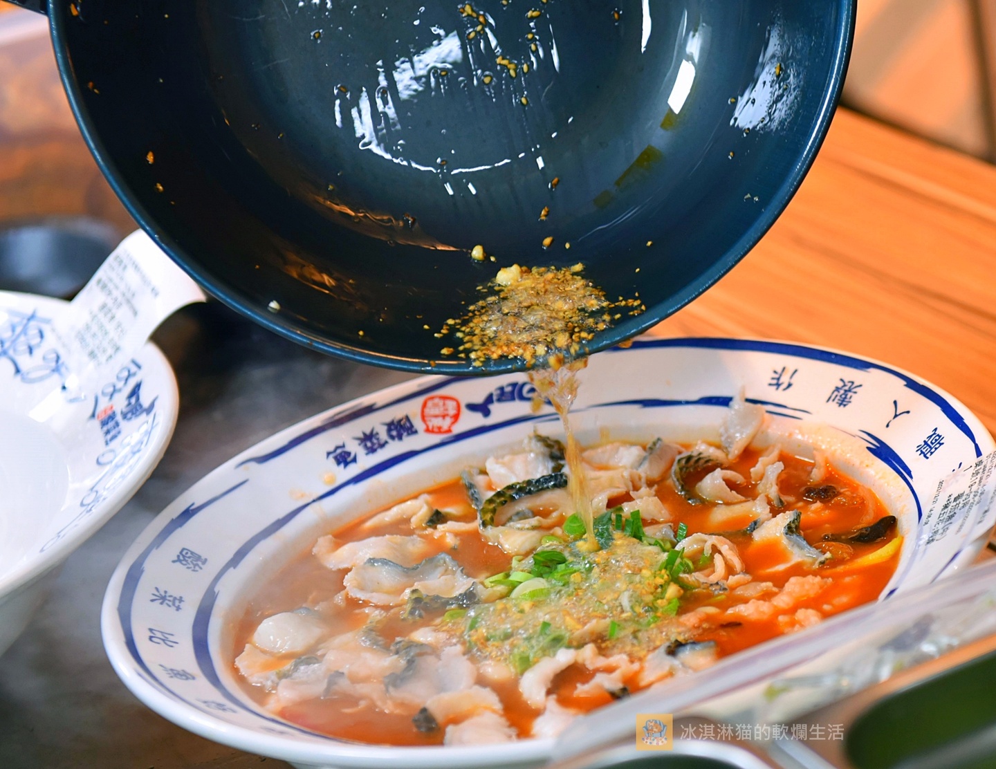 西門美食｜刁民酸菜魚台中紅到台北的酸菜魚，營業到宵夜的人氣美食 @嘿!部落!