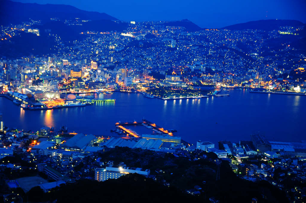 日本九州長崎｜稻佐山山頂展望台，世界新三大夜景之一，比百萬夜景還值錢的千萬夜景！ @嘿!部落!