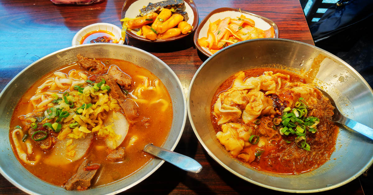 台北文山美食｜西紅柿麵食總店，鄰近萬芳醫院＆中國科技大學，源自四川成都，牛肉麵光用看的就很美味 @嘿!部落!