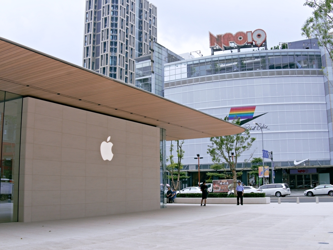 即時熱門文章：台北第二間Apple Store直營店「Apple 信義 A13」，獨立街邊店有特色而且採光好