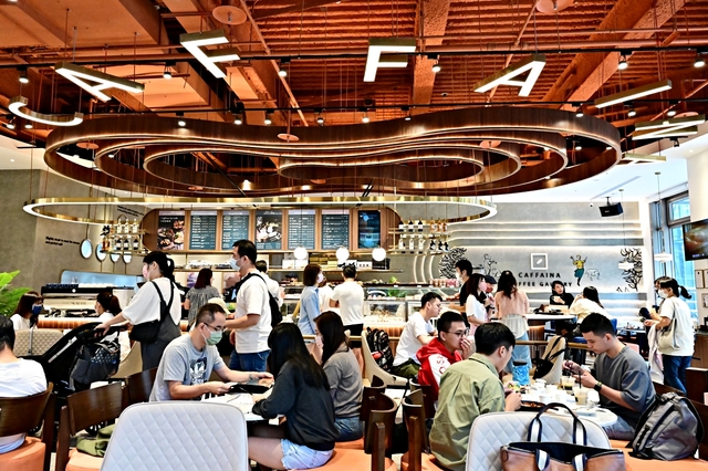 內湖咖啡廳：卡啡那內湖啟航館 Caffaina Coffee Gallery，店內多種甜點能吃必吃舒芙蕾，有插座又不限時咖啡廳-捷運港墘站 @嘿!部落!