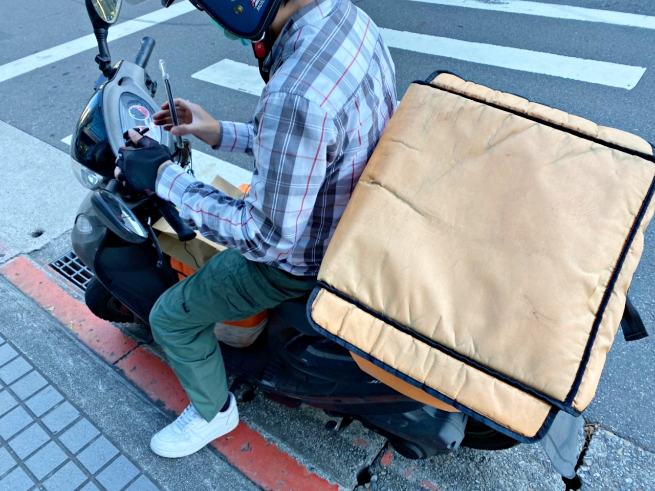 嗨糖日式可麗餅外送一樣好吃，上班族下午茶或是會議甜點都十分適合 @嘿!部落!