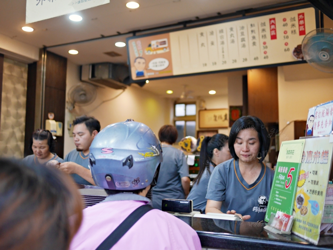 嘉義美食：在地人推薦阿岸米糕40年老店，嘉義文化路夜市人氣美食