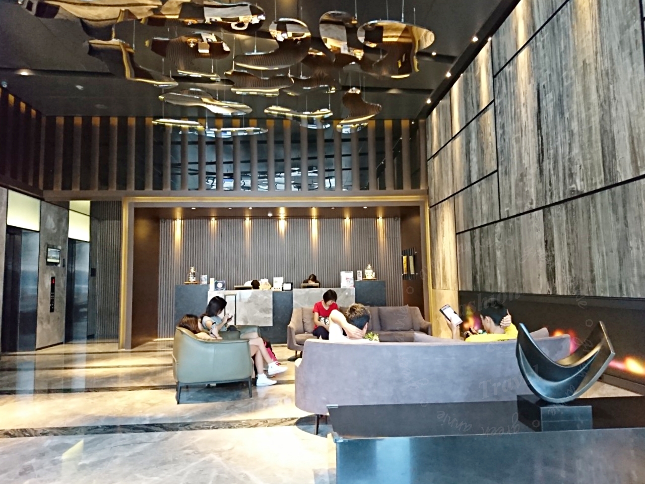 即時熱門文章：台中住宿推薦：璞樹文旅TREEART HOTEL房內有空氣清淨機，提供精水及氧機，早餐也很好吃