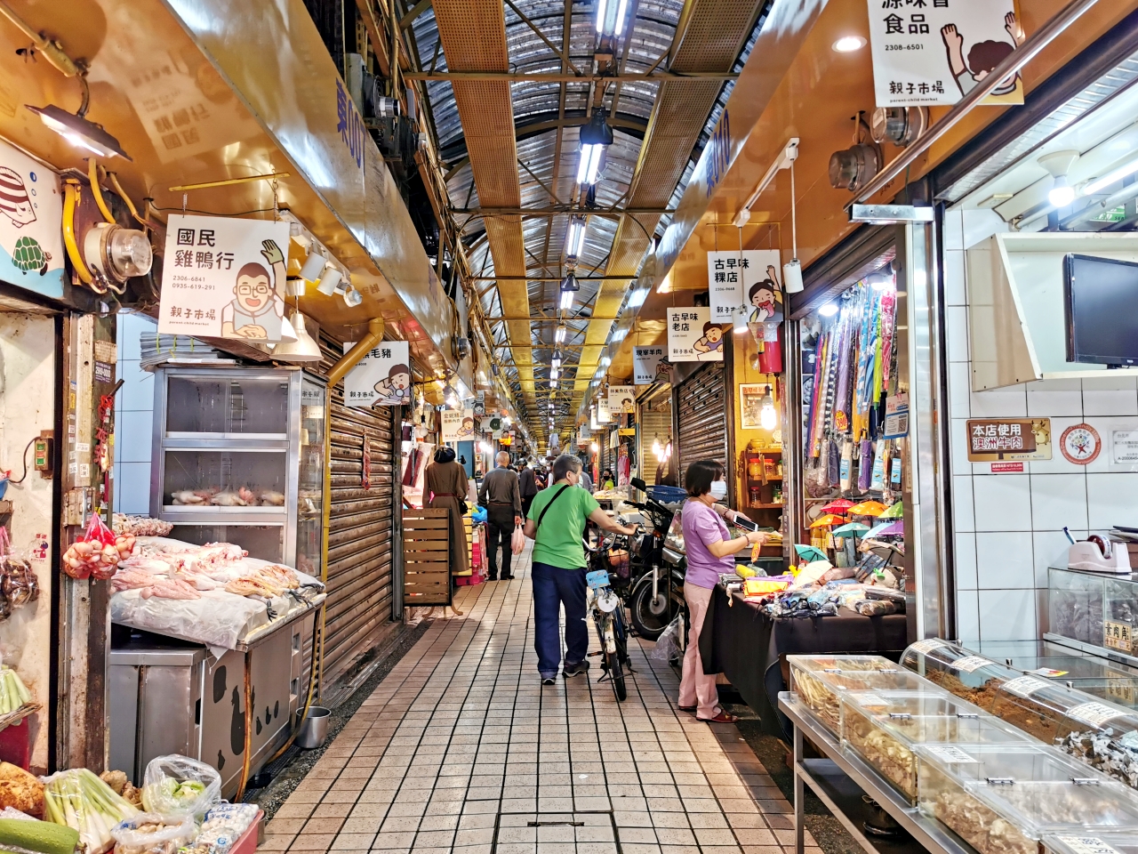 萬華景點：新富町文化市場U-mkt，古蹟建築U型天井IG打卡熱點-捷運龍山寺站 @嘿!部落!