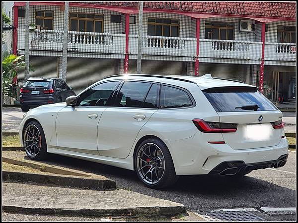 即時熱門文章：BMW G21 330i改類MP後下 340i鈰灰尾飾管分享