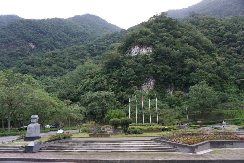 即時熱門文章：[花蓮太魯閣]小錐麓步道-輕鬆景觀型步道 全程30分鐘就可以沐浴在森林芬多精 太魯閣之美 家庭親子旅遊 可接砂卡噹步道全攻略