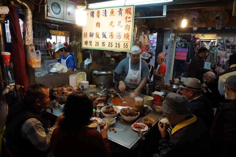 [基隆美食]基隆廟口22號蝦仁羹 豬腳-黃金滷肉飯 超Q彈蹄膀 美味十足啊! 基隆廟口夜市 @嘿!部落!