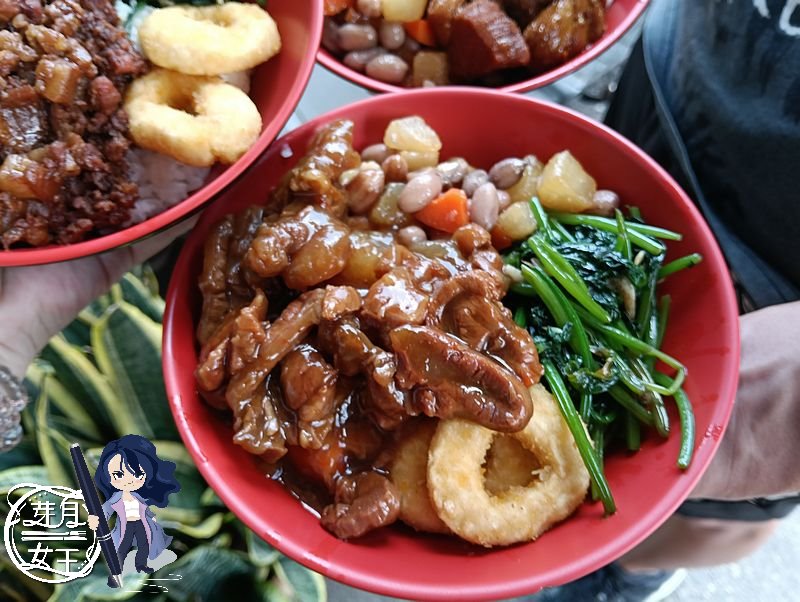 桃園中壢美食-李小吃-沒有扛棒的不起眼店面，紅燒牛腩飯才100元也太誇張了吧 @嘿!部落!