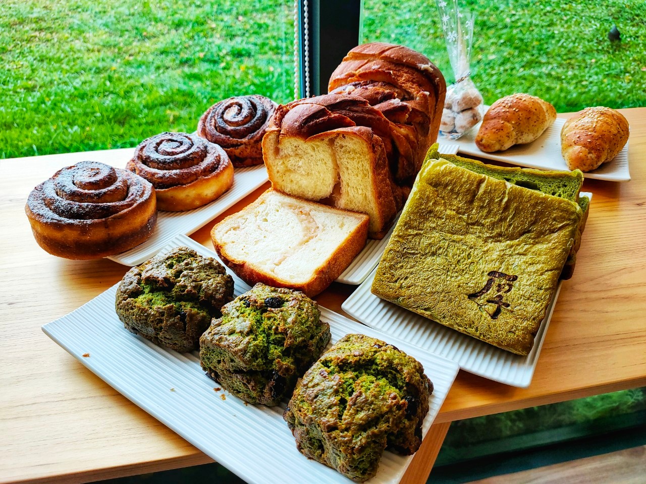 桃園平鎮美食-厚冶Bakery&amp;Cafe-隱藏在小巷子面的世外桃源，柚香抹茶吐司跟司康都好好吃 @嘿!部落!