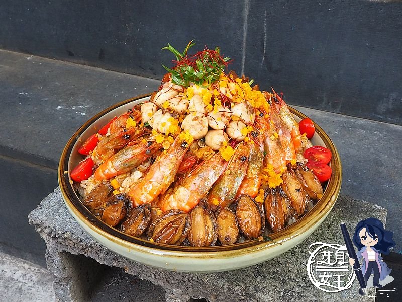 桃園中壢美食-bistro 羽樂複合式餐吧-巨無霸痛風炒飯太驚人，隨時都餓著等你來挑戰 @嘿!部落!
