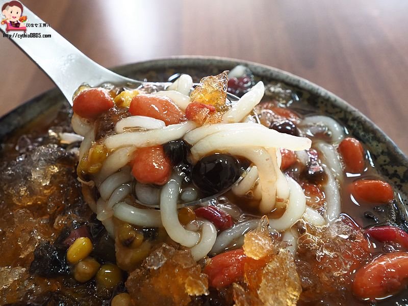 桃園中壢美食-阿福米苔目-中豐路上的銅板美食，一大碗只要45元就吃到撐 @嘿!部落!