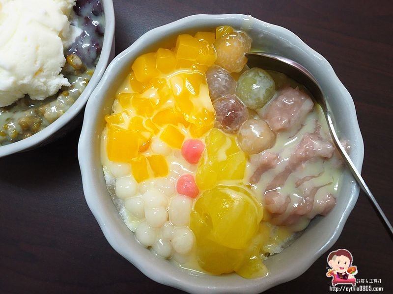 即時熱門文章：桃園中壢美食-九嬸婆古早味冰-古早味香蕉清冰在元智，宵夜時刻人潮爆滿啊