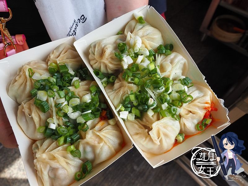 桃園中壢美食-一統湯包-隱藏在檳榔攤裡面的巨型湯包，一咬下去就爆汁啊！！！ @嘿!部落!