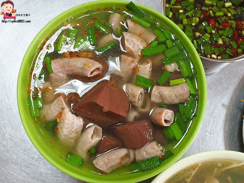 桃園區美食-忠二路無名炒麵-40元爆料豬血小腸湯也太佛心，不起眼小麵攤居然這麼威 @嘿!部落!