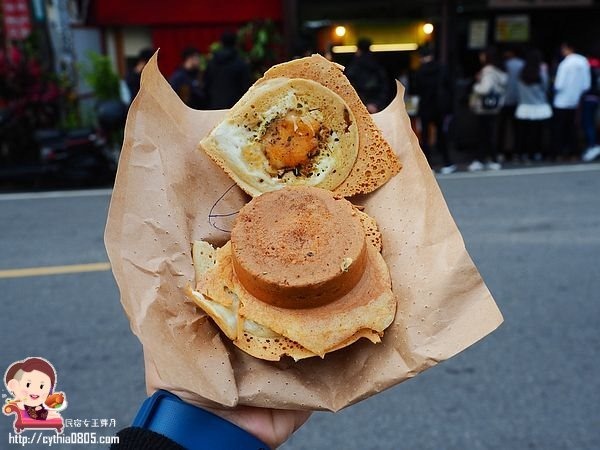 桃園中壢美食-擱再萊車輪餅-健行科大旁的熱門下午茶，想吃可得要耐心等 @嘿!部落!