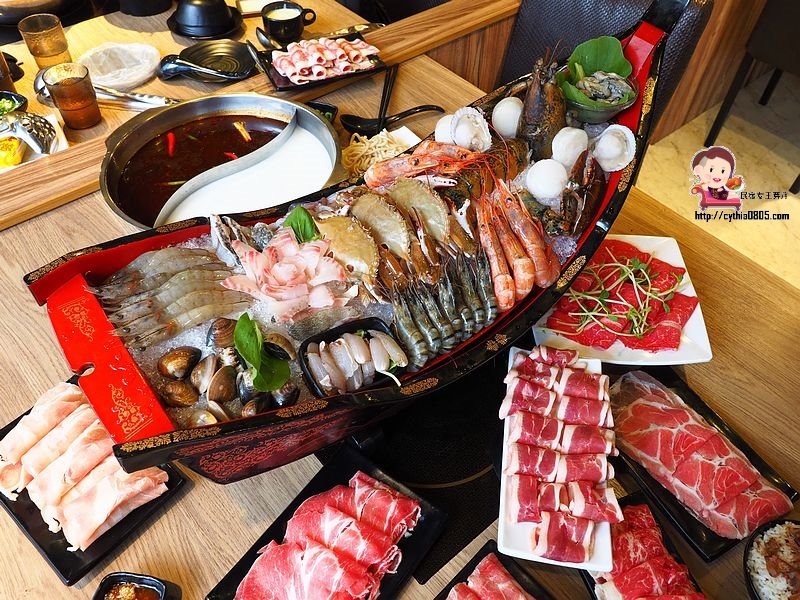 桃園春日路美食-麻六味 鍋物-火鍋店首創麻辣大胃王火鍋挑戰，航空母艦套餐 份量超霸氣  (邀約) @嘿!部落!