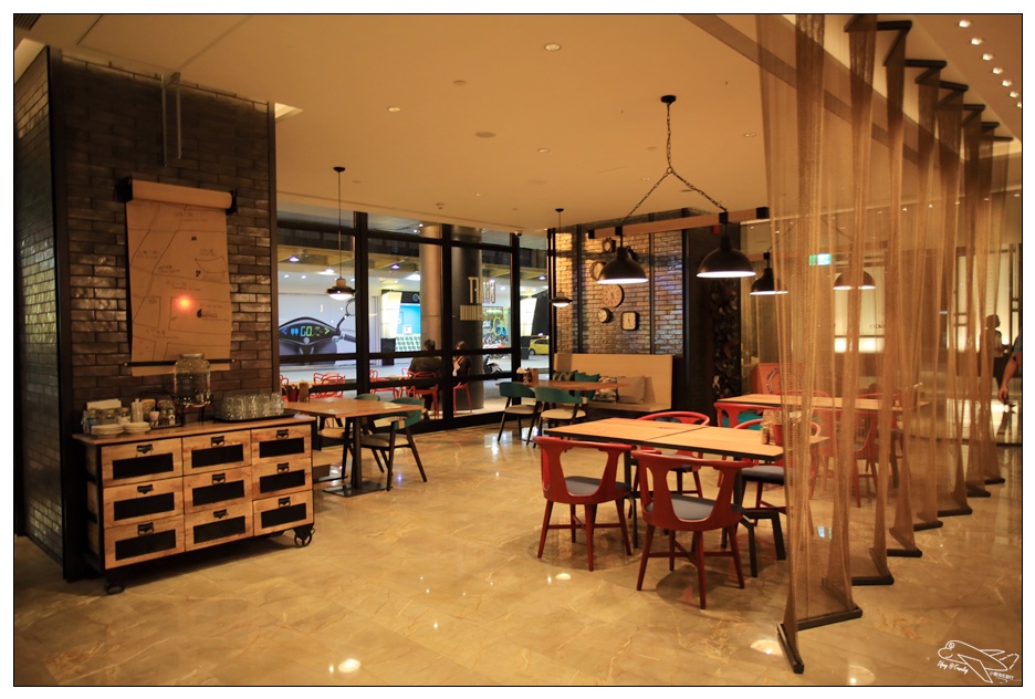 即時熱門文章：hotel indigo kaohsiung central park 高雄中央公園英迪格酒店，推出住二免一活動，平均2300元一晚喔～
