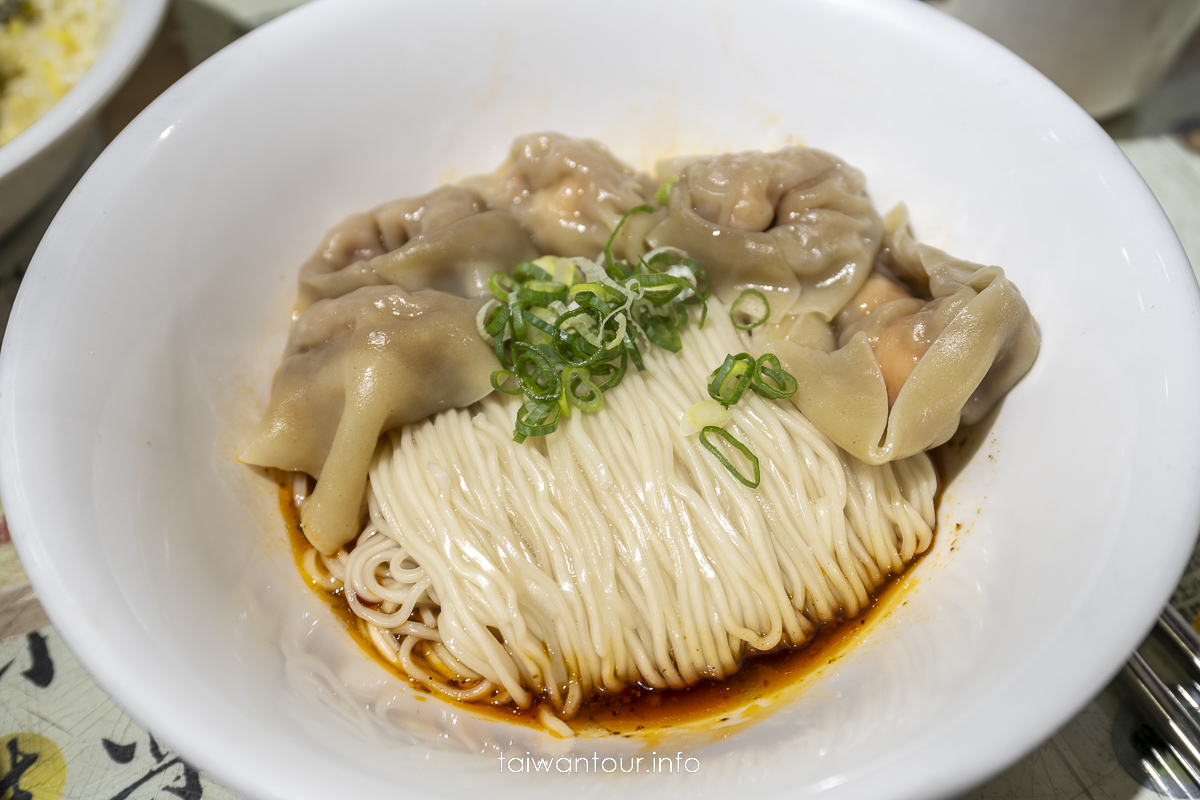 【小樂精緻麵食館】新店美食推薦.平民鼎泰豐