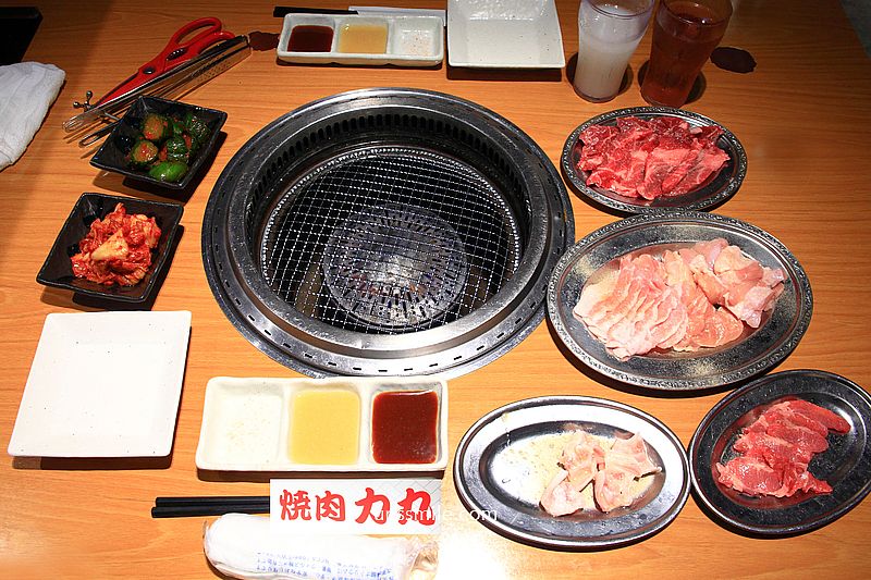 燒肉力丸道頓堀店，大阪和牛燒肉吃到飽推薦，跑跑人旁的道頓堀美食 @嘿!部落!