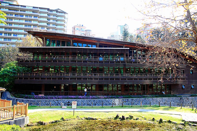 【台北景點】北投圖書館，世界級綠建築，全球最美25座公立圖書館，全台最美圖書館之一，2021北投一日遊情侶行程規劃 @嘿!部落!