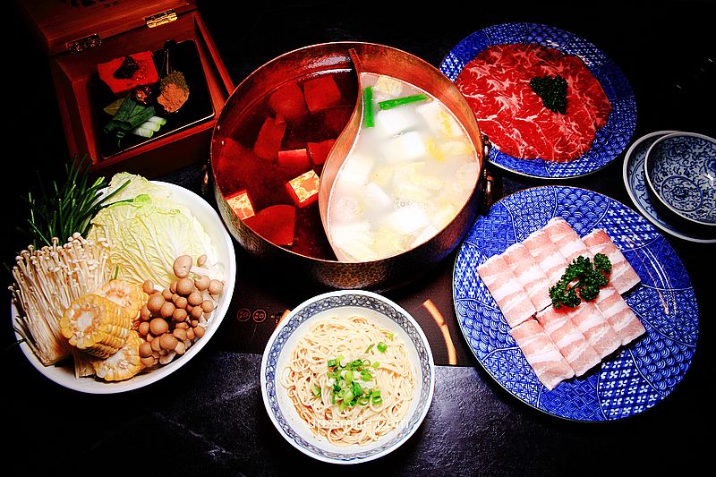 黑武士特色老火鍋信義店，40多年東豐街麻辣火鍋，進駐信義新光A9，米其林團隊接班，信義區美食火鍋推薦 @嘿!部落!