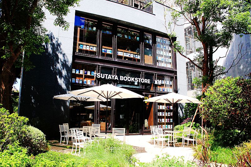 蔦屋竹北樹海店，挑高大面書牆獨立書店，全台唯一竹北社區型獨立書店，首間WIRED CAFE竹北樹海店吃日式洋食早午餐咖啡時光，竹北網美景點 @嘿!部落!