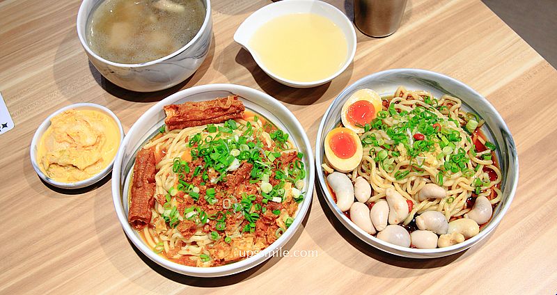 【板橋美食】肚肚餐室，捷運江子翠麵店，韓式風格網美麵店，神等級好吃創意拌麵料理，附湯無限供應，自助飲料喝到飽，板橋麵店，新北美食乾麵推薦 @嘿!部落!