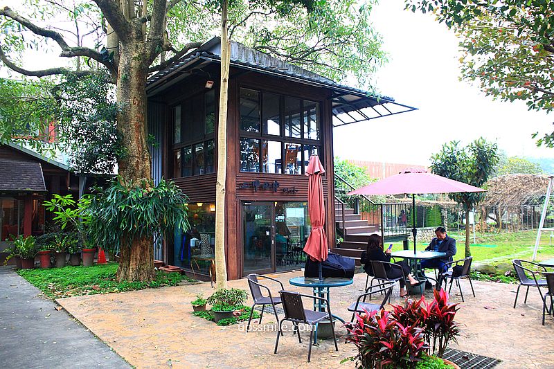 【新北鶯歌咖啡】二甲田中cafe，鶯歌秘境咖啡廳，新北市森林系小木屋玻璃屋咖啡廳，遠離喧囂，宛如走入宮崎駿小屋 @嘿!部落!
