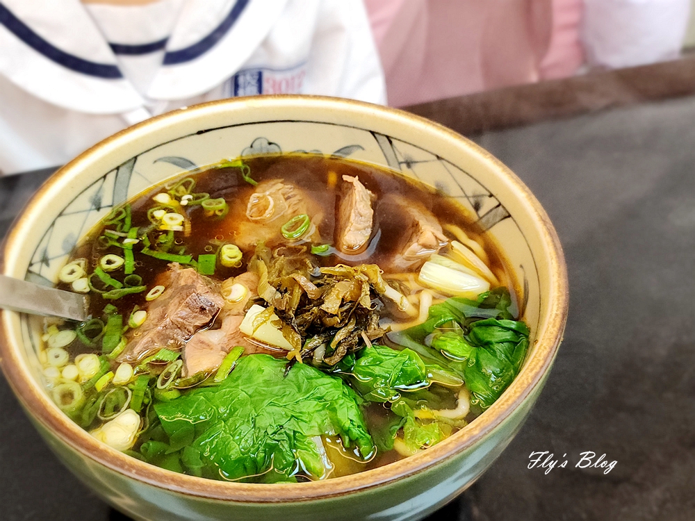 即時熱門文章：清爽可口的番茄蛋花湯餃，市場內的美味麵館－大同牛肉麵
