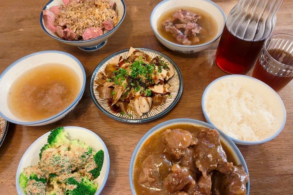 【新竹東門市場美食推薦】硬派主廚的軟嫩料理 東門店 在台式料理中加上了法式料理的手法，讓熟悉的料理增添了更多的驚豔與美味！ @嘿!部落!