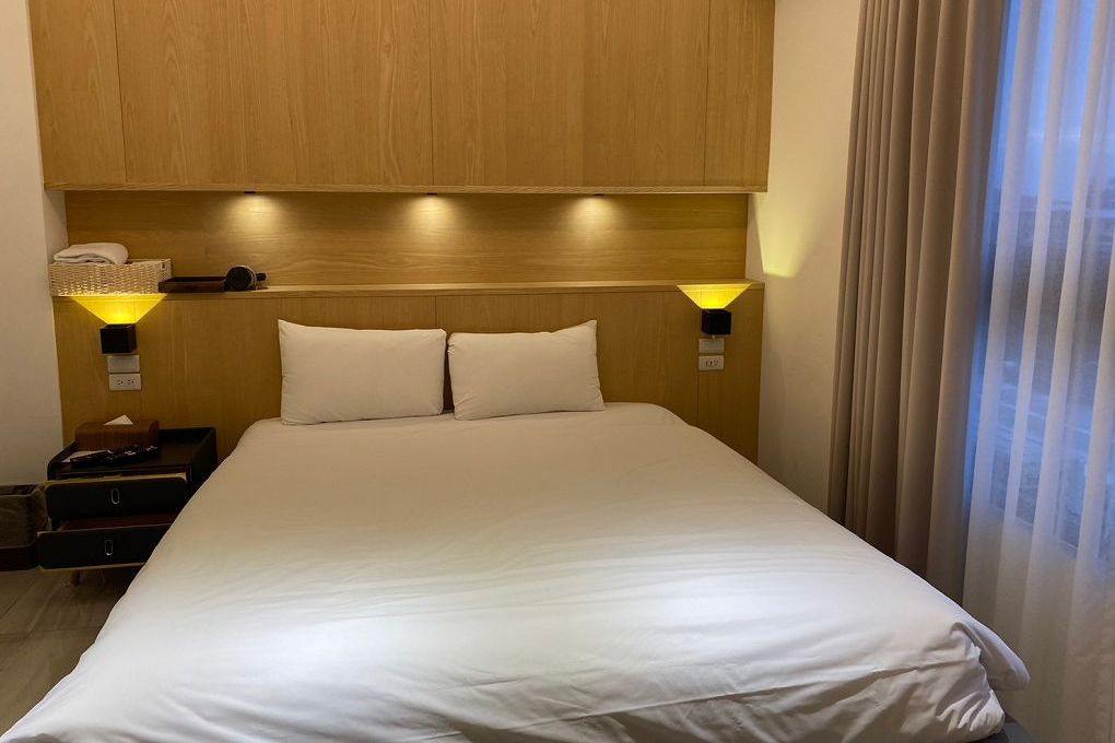 即時熱門文章：【台南安平包棟民宿推薦】衡定理民宿 每一張床墊、每一顆枕頭都不輸5星級飯店，使用的每一款備品都有著衡定理獨特的記憶點，細細品味衡定理空間裡極簡又極奢的衡定理！