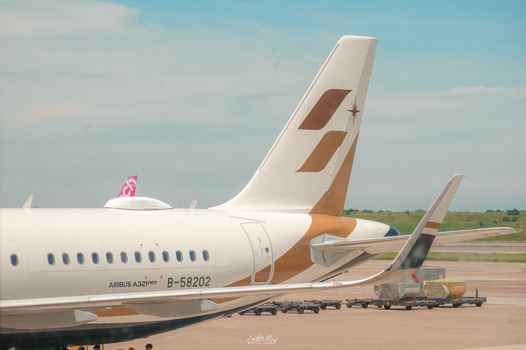飛行記錄｜星宇航空 STARLUX 台北－吉隆坡 A321neo 經濟艙體驗＋機上餐點與 KLIA 自動通關實測 @嘿!部落!