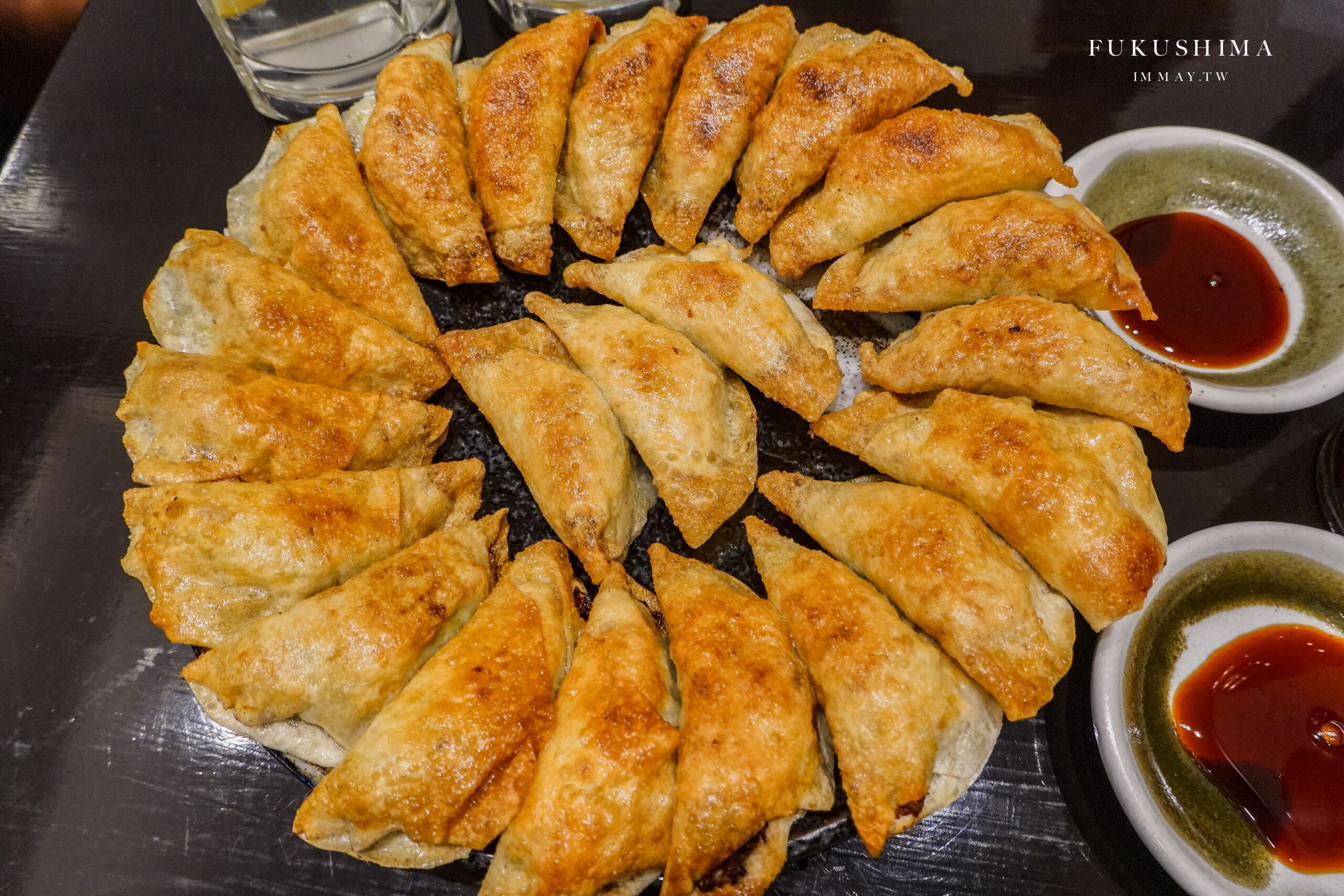福島美食推薦 | 皮薄多汁、外脆内嫩的福島名物 圓盤餃子 : 餃子 照井 (福島車站東口店) @嘿!部落!